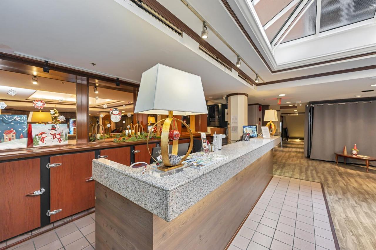 The Bedford Regency Hotel Victoria Ngoại thất bức ảnh