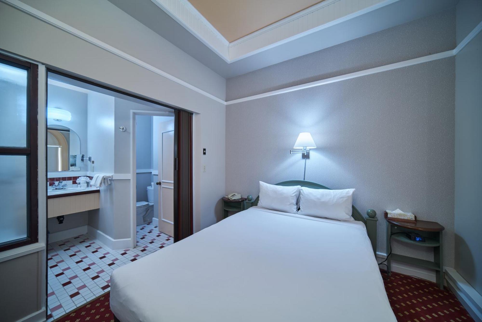 The Bedford Regency Hotel Victoria Ngoại thất bức ảnh