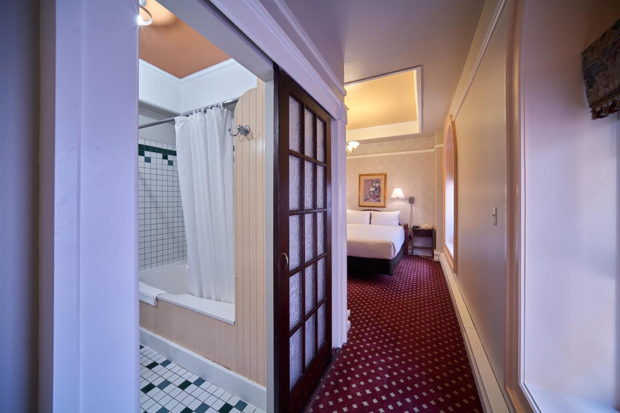 The Bedford Regency Hotel Victoria Ngoại thất bức ảnh